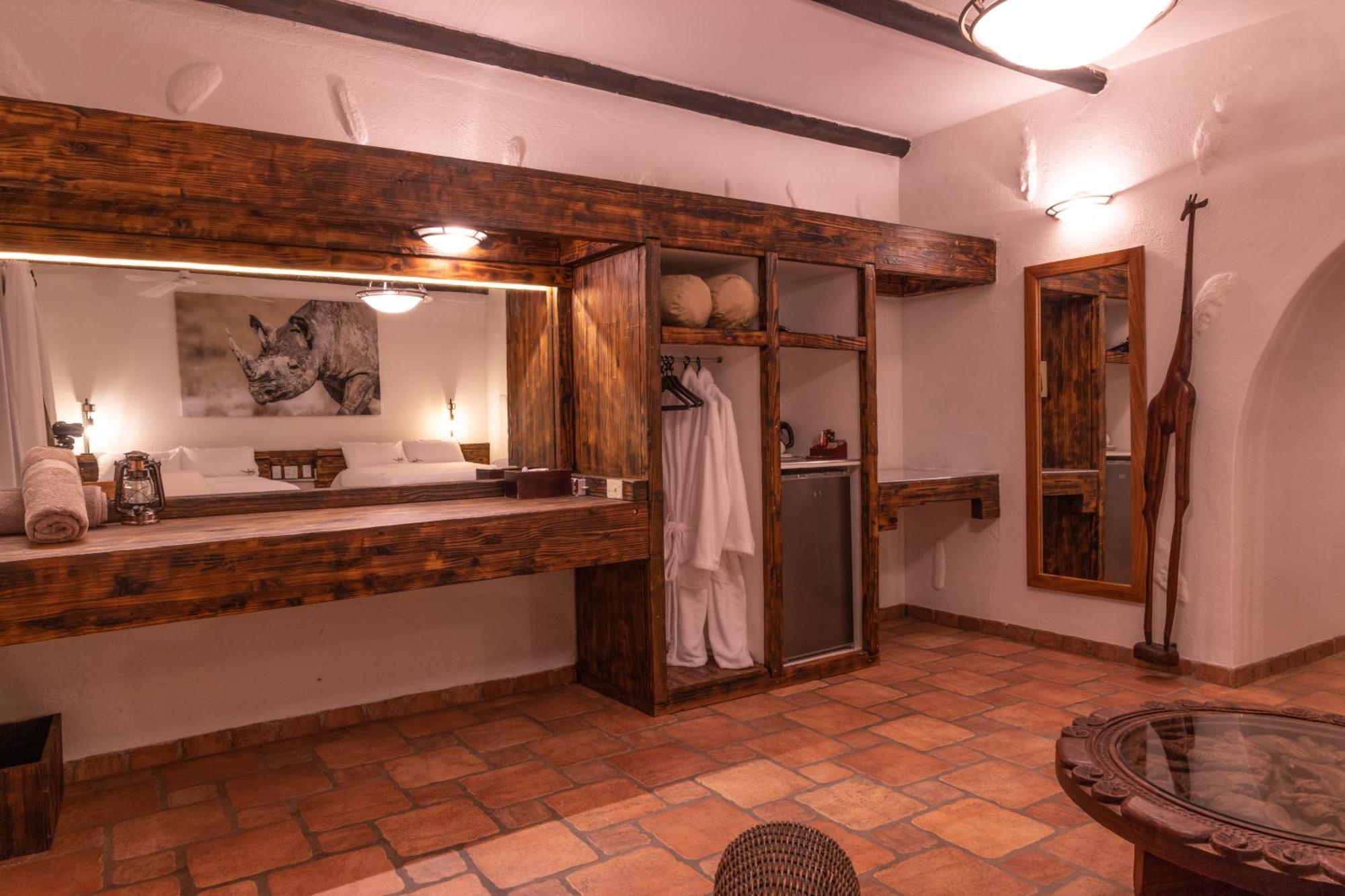 Mount Etjo Safari Lodge Kalkfeld 외부 사진